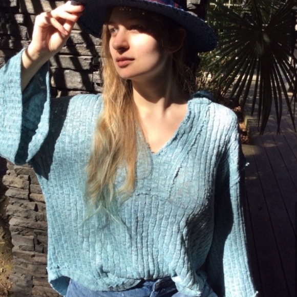 Free People Sweater Baja Babe Hooded Hacci Bell Sleeve Cerulean Blue - Picture 11 of 13